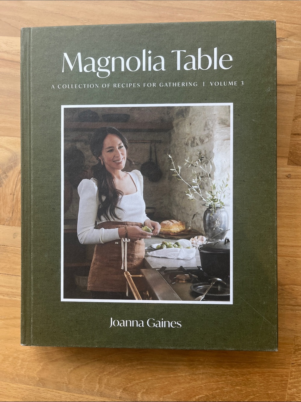 Magnolia Table Volume 3 Cookbook - Joanna Gaines